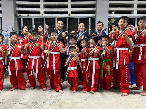 KDOE KANGDUKWON với Võ Gậy và Tự Vệ Cận Chiến