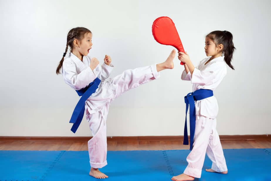 VÌ SAO NÊN CHO CON HỌC VÕ